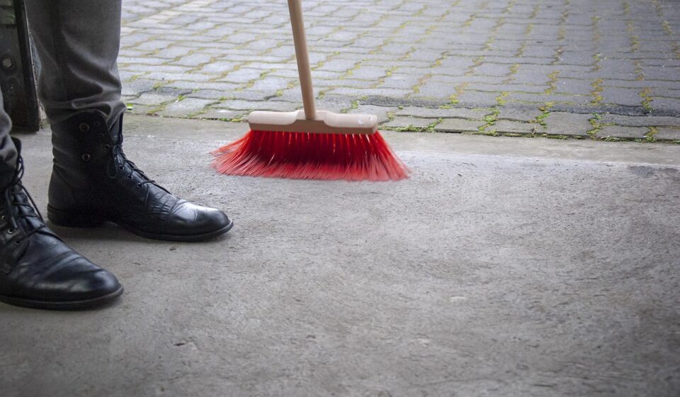 sweeping, the court, brush, clean, to clean, cleaning, floor, garage, vacuuming, order, sweeping, sweeping, sweeping, sweeping, sweeping