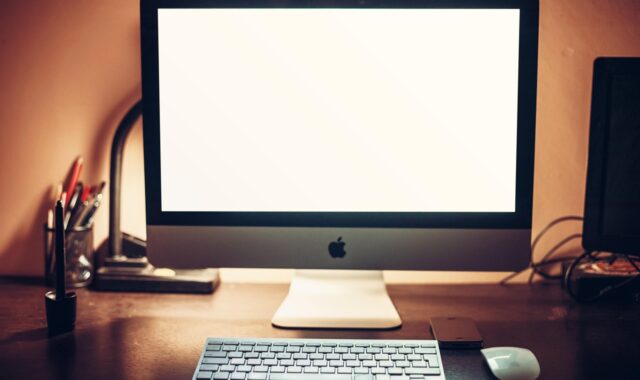 apple, monitor, desk, imac, office, business, computer, desktop, display, monitor, monitor, monitor, monitor, monitor, imac, desktop, desktop