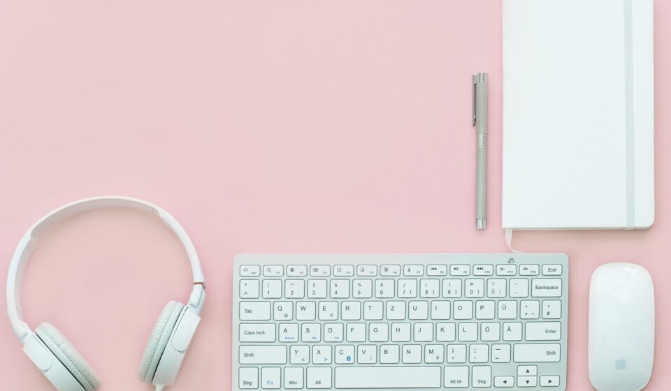workplace, desktop backgrounds, beautiful wallpaper, office, free background, desk, keyboard, free wallpaper, mouse, laptop wallpaper, wallpaper hd, headphones, 4k wallpaper 1920x1080, notebook, office table, wallpaper 4k, hd wallpaper, pink, pastel, windows wallpaper, background, computer, home office, technology, mockup, digitization, full hd wallpaper, mac wallpaper, 4k wallpaper, notes, cool backgrounds, copy space