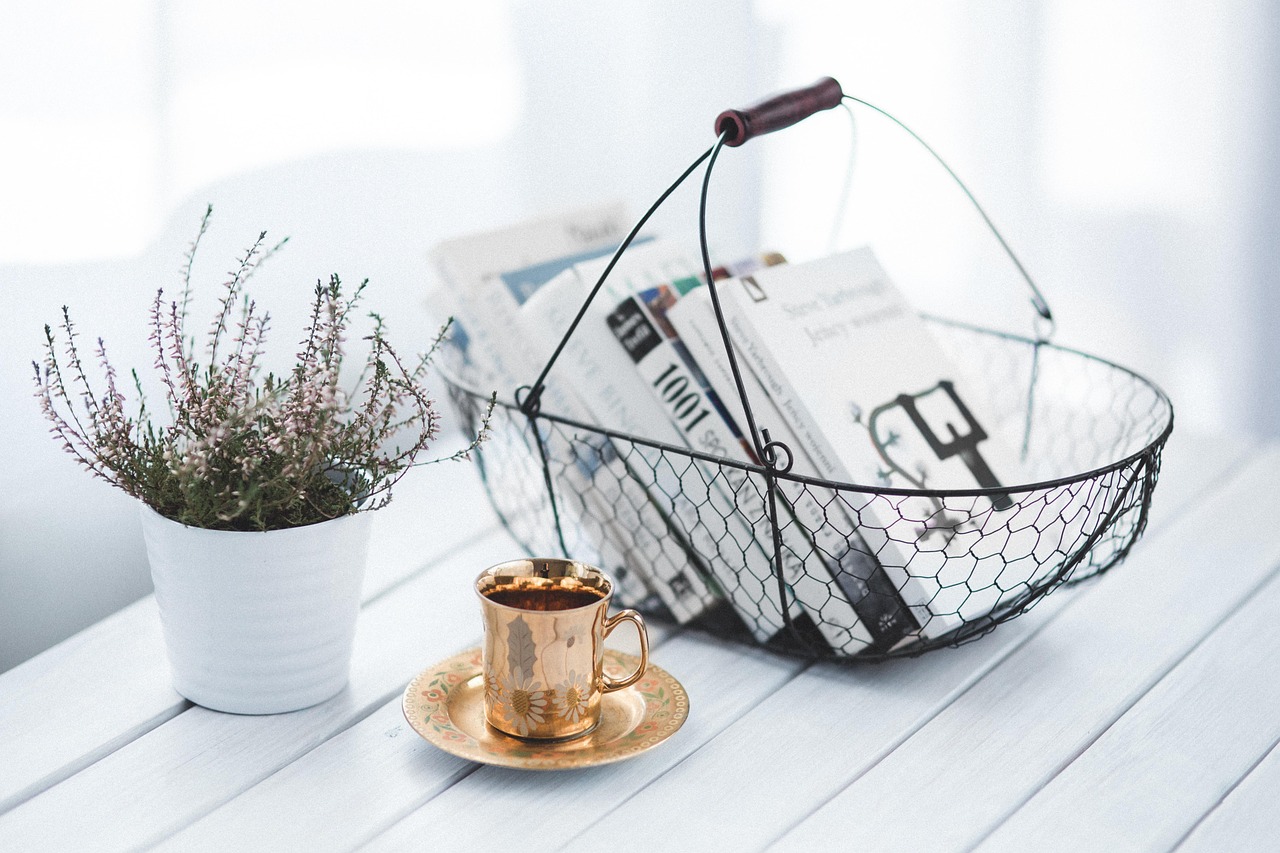 cup, coffee, basket, books, coffee cup, read, reading, free time, lifestyle, decoration, decor, home